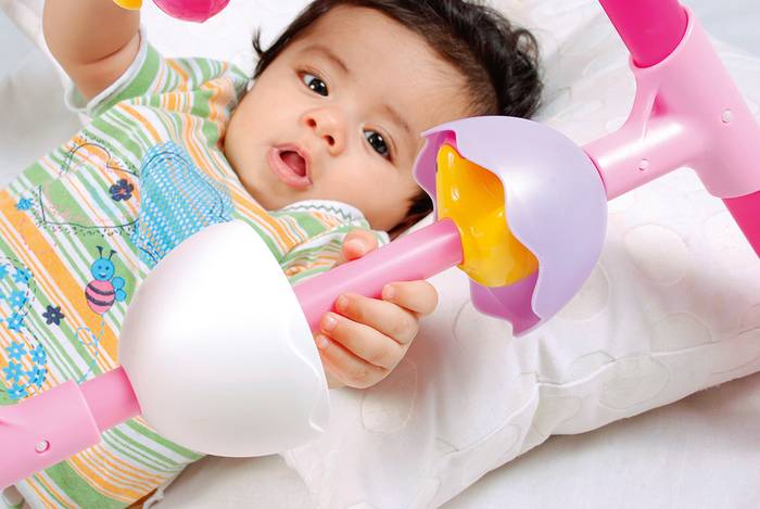 HOCHDORF-DHA-in-Babynahrung.jpg OMEGA-3 FATTY ACID DHA IN INFANT NUTRITION